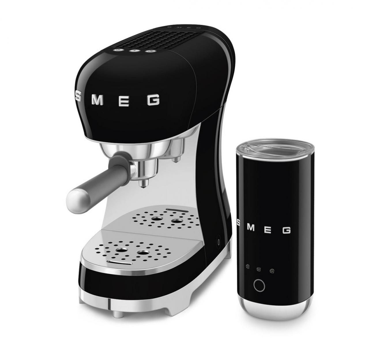 Кофемашина-эспрессо в комплекте со вспенивателем молока Smeg ECF12BLEU черный